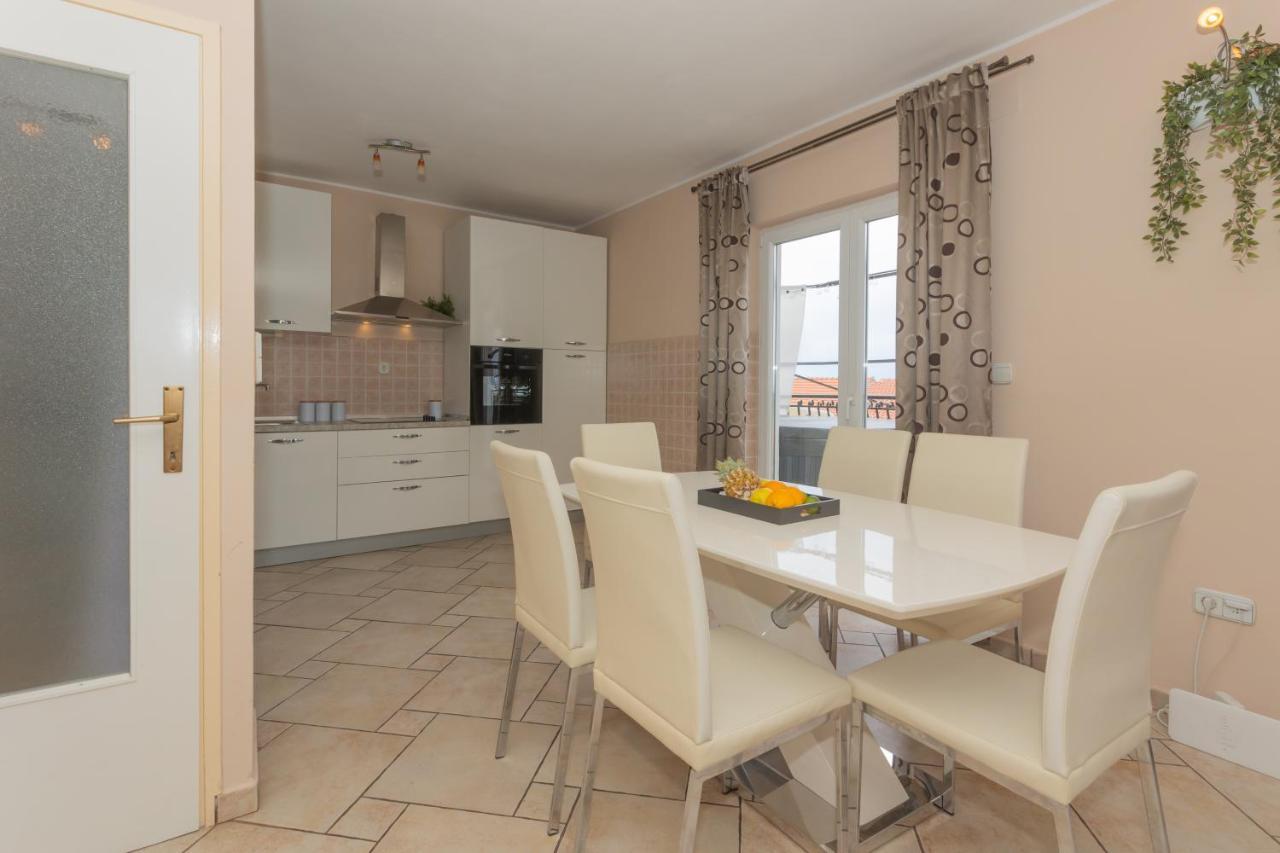 Apartment Mozart Šibenik Exteriör bild