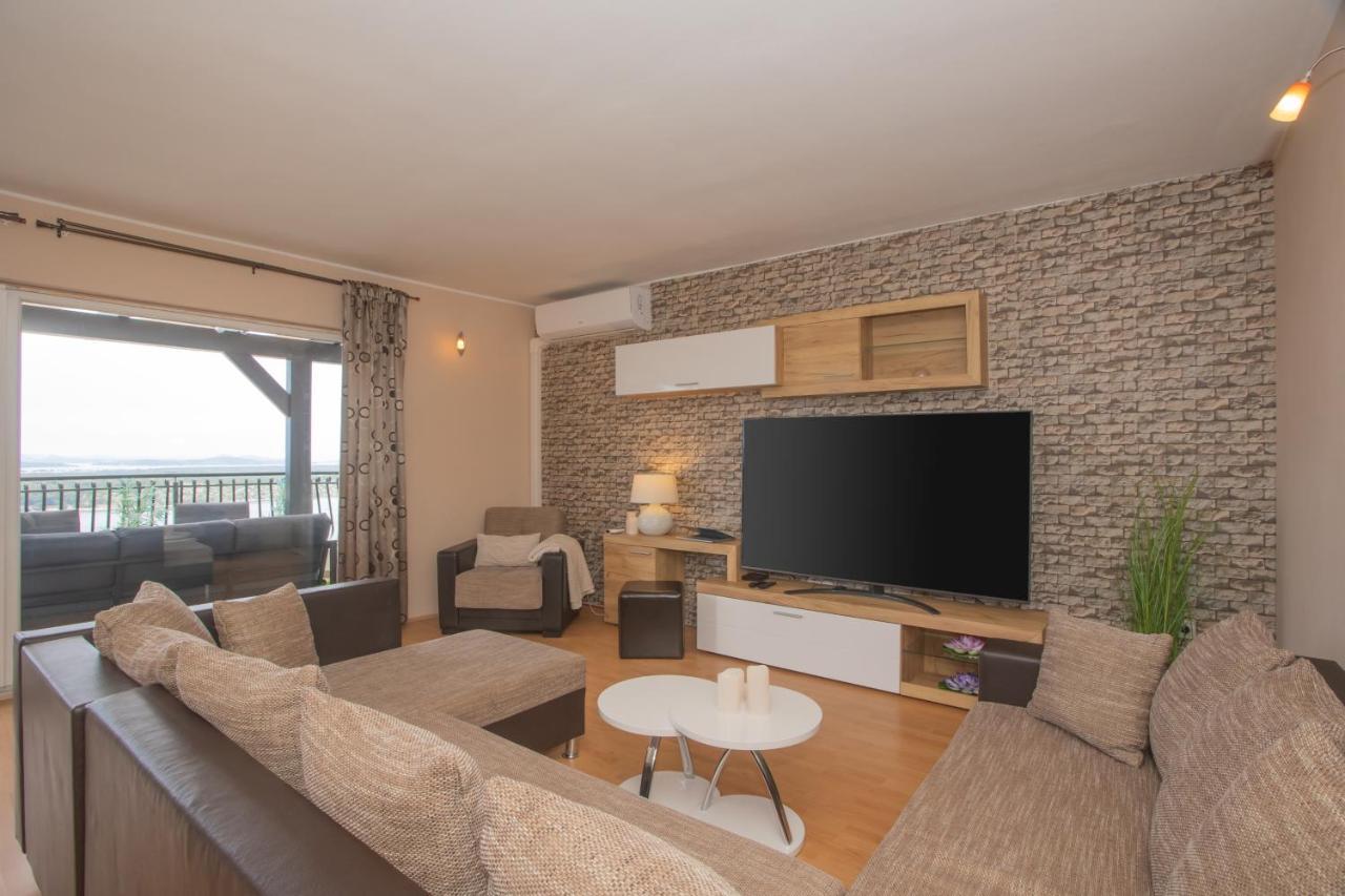 Apartment Mozart Šibenik Exteriör bild